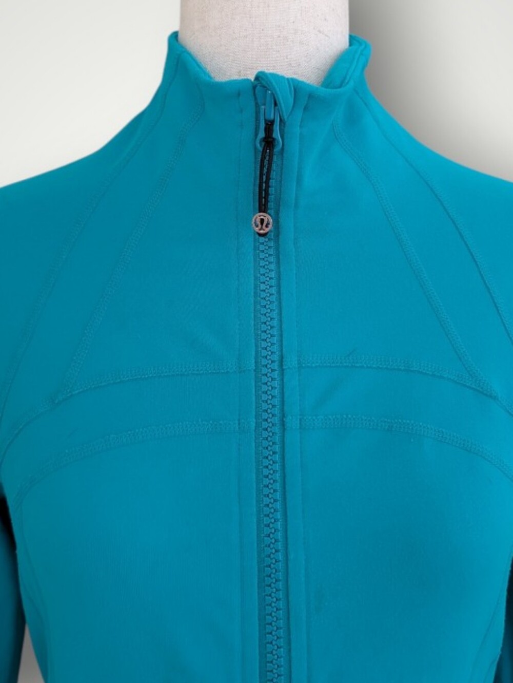 Lululemon Define Jacket - Picture 3 of 10